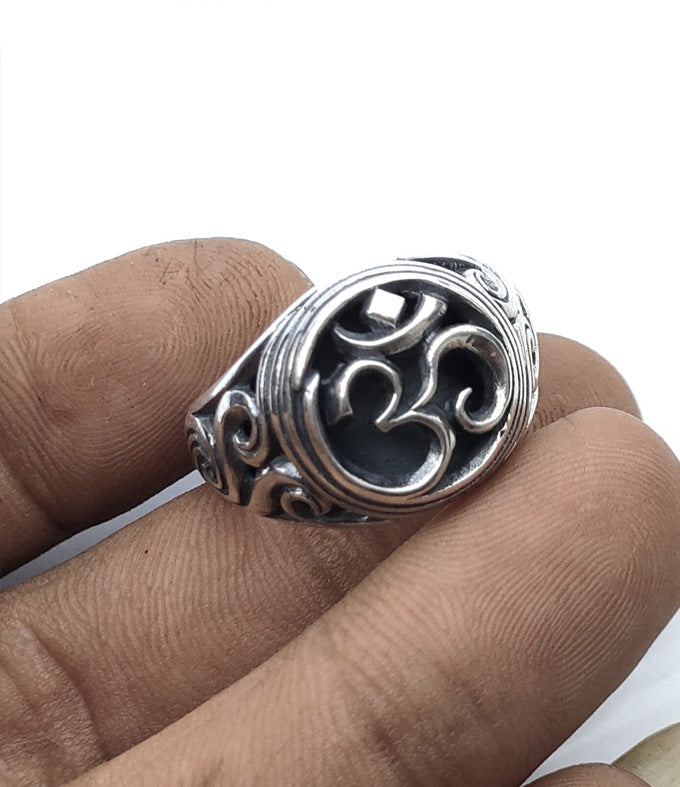 Hindu mens Ring, Om symbol, Handmade jewelry